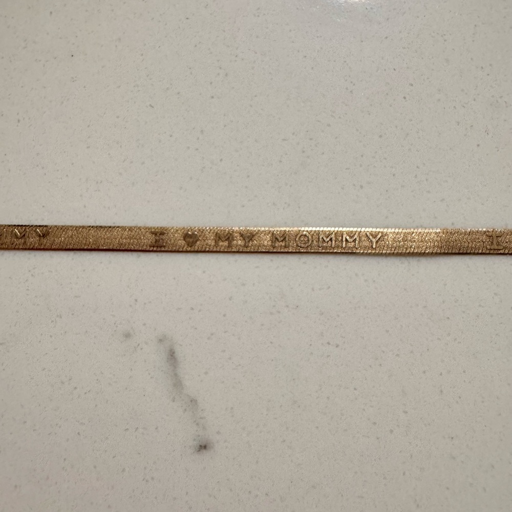 10K Solid Gold ‘I ♡ MY MOMMY’ Bracelet - Picture 3 of 6